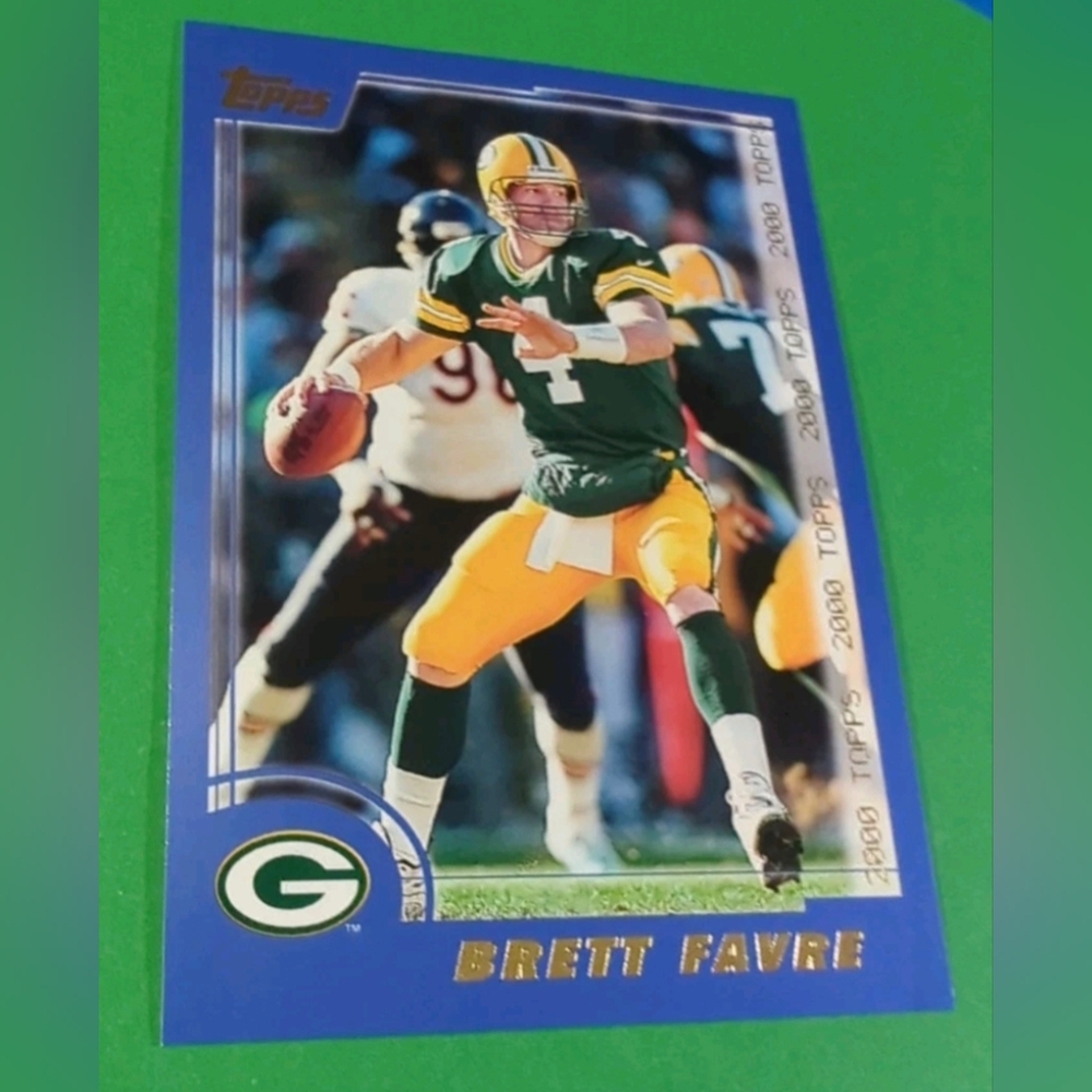 BRETT FAVRE 2000 Topps Large (4 1/2 x 3) card #7 of 8 Packers Great HOF NM or Be